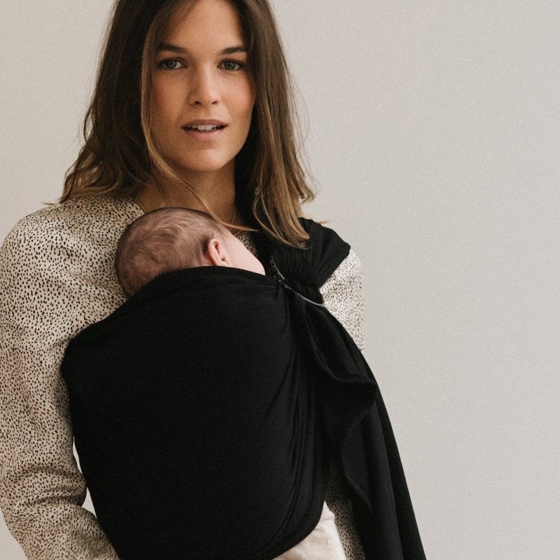 Porte-bébé Sling Black de Studio Roméo - Les Enfants Rêveurs